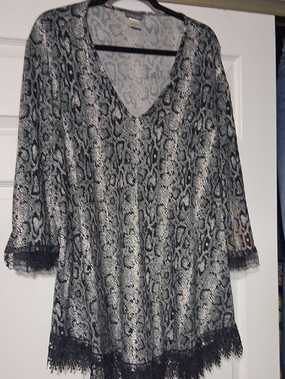 Refurbished Black & Gray Snake-Print V-Neck Tunic with Lace Trim